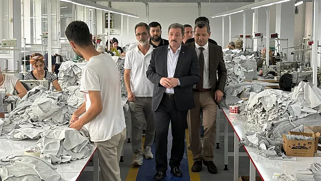 Alaçam'da Atıl YİBO binası tekstil fabrikasına dönüştü
