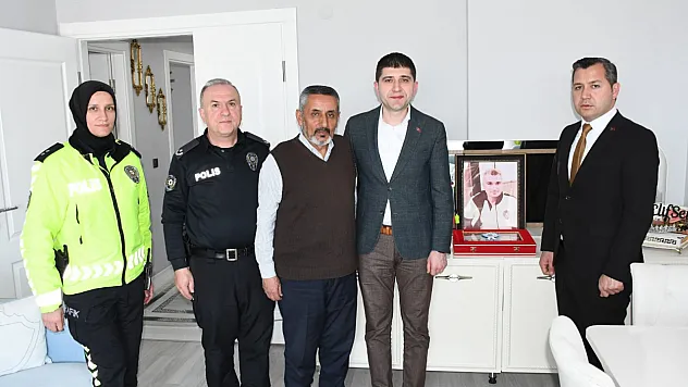 Alaçam'da şehit polis Yusuf Ceylan'ın ailesine ziyaret