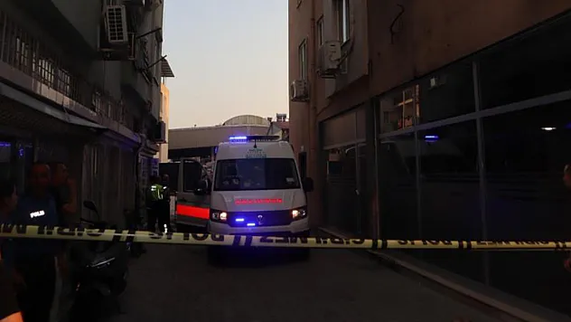 Alkol masasında bıçaklı kavga