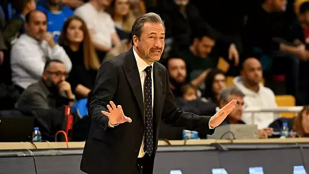 Anadolu Efes ile yolları ayırdı