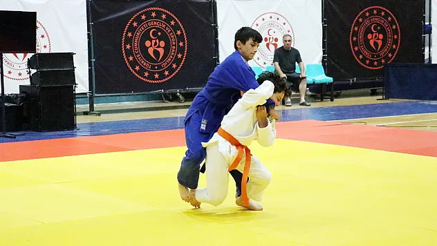 Anadolu Yıldızlar Ligi Judo Grup Müsabakaları Samsun'da başladı