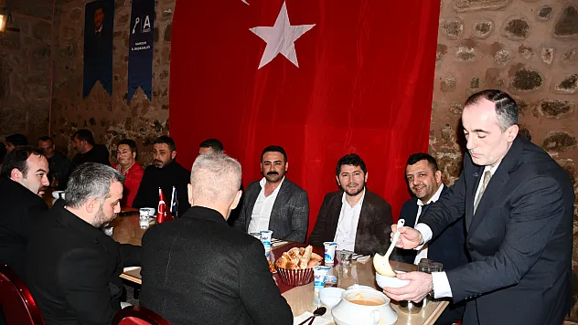 Anahtar Parti Vezirköprü teşkilatı iftarda buluştu