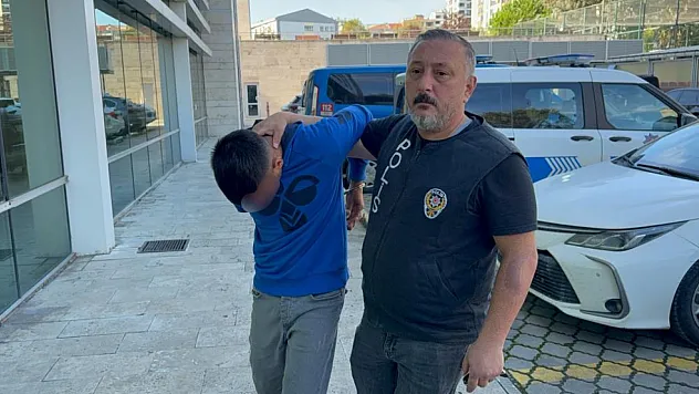 Anahtarı kapıda unuttular, evden 10 bin lira çıktı