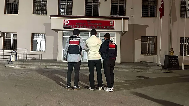 Ankara'da 6 yıl 3 ay hapis cezası bulunan FETÖ hükümlüsü yakalandı