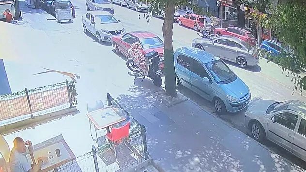 Ankara'da otomobil yaşlı adama çarptı: yaya havada takla attı