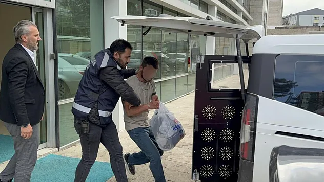 Annesini darp eden şahıs tutuklandı