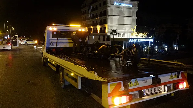 Antalya'da 22 yaşındaki gencin acı sonu: Kazadan 7 saat önce ölümden söz etmiş