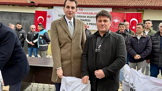 Arı üreticilerine fondan şekeri, çiftçilere korunga tohumu dağıtıldı