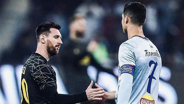 Arjantin formasına veda eden Messi'ye Ronaldo'dan tebrik