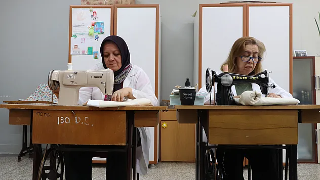 Asırlık nakış sanatı geleceğe ilmek ilmek taşınıyor