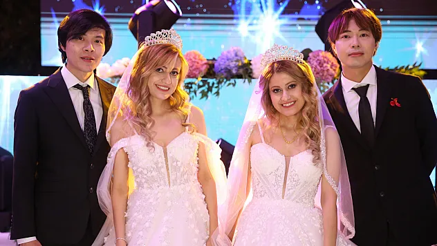 Aşk uzaklardan geldi