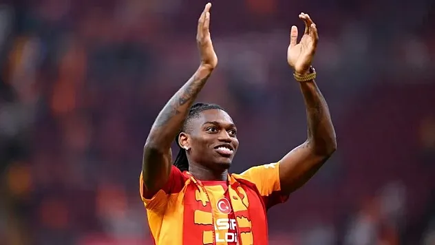 Aslan Yuvasını Buldu: Galatasaray'ın Yeni Yıldızı Rafael Leao'dan Şampiyonluk Sözü