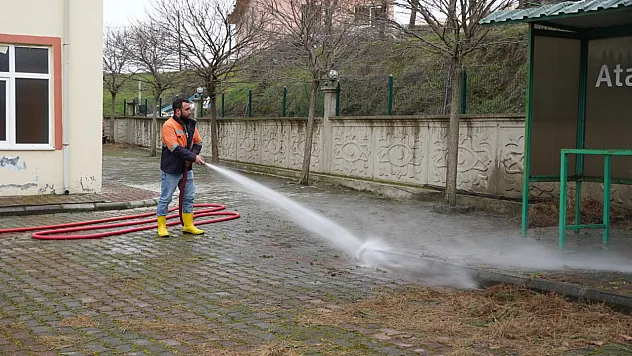 Atakum Belediyesi ekiplerinin yoğun Ramazan temizliği