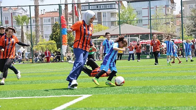 Atakum'da Anneler Günü coşkusu: Sahada rekabet değil sevgi kazandı