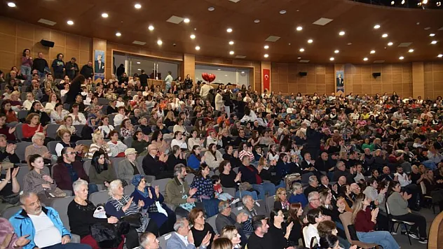 Atakum'da Edip Akbayram ve Volkan Konak İçin Saygı Gecesi
