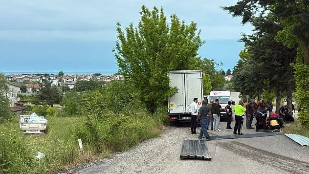 Atakum'da iki araç kafa kafaya geldi: 5 yaralı