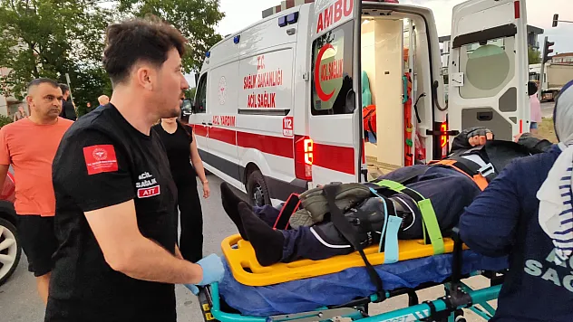 Atakum'da otomobil ile motosiklet çarpıştı 1 kişi yaralandı