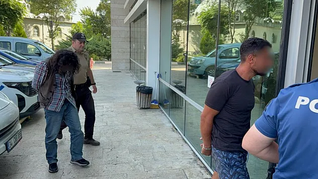 Atakum'da polislere saldırdıkları öne sürülen 2 kişi tutuklandı