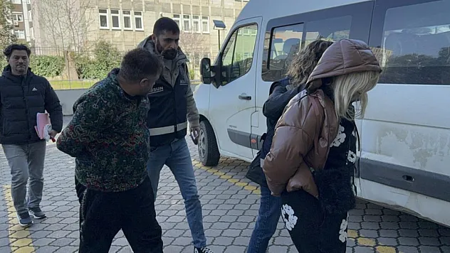 AVM'de Kuyumcu Soygunu! 150 Bin TL'lik Vurgun Yapan İkili Cezaevini Boyladı