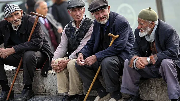 Avrupa'da emekli maaşı gerçeği: Hangi ülkede geçinmek kolay, hangisinde zor? Türkiye'nin sırası dikkat çekti