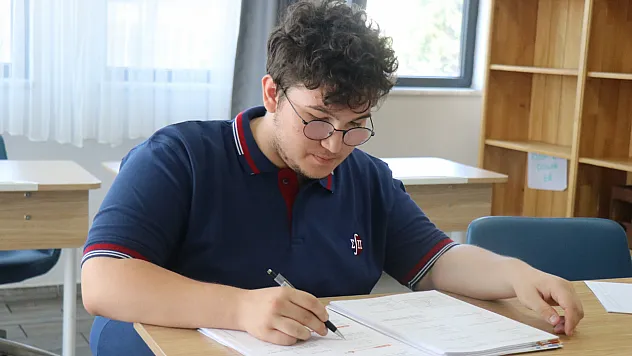 AYT'de cevap anahtarı değişen soru mahkemelik oldu