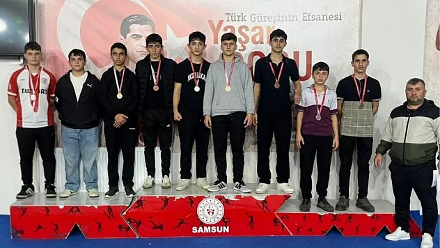 Ayvacık'ta Güreşin Altın Nesli Yetişiyor