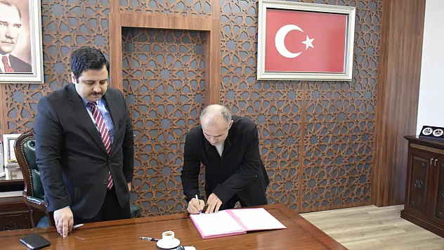 Ayvacık'ta Muhtarlara Yeni Hizmet Alanı