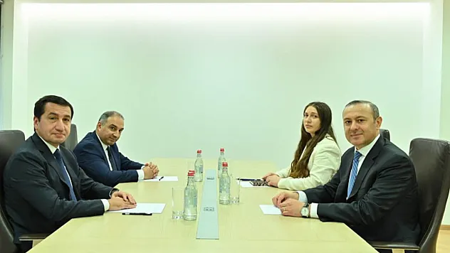 Azerbaycan Cumhurbaşkanı Yardımcısı Hacıyev, Ermenistan Güvenlik Konseyi Sekreteri Grigoryan görüştü