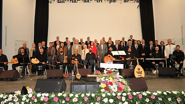 Bafra'da 19 Mayıs coşkusu türkülere yansıdı