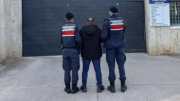 Bafra'da aranan şahsa jandarma operasyonu