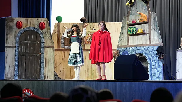 Bafra'da 'Bir Külkedisi Hikayesi' çocuklarla buluştu