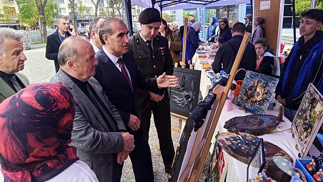 Bafra'da 'Engel Tanımayan Eller' sergisi