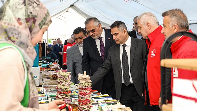 Bafra'da Gazze için vicdan nöbeti: Hayır çarşısı kapılarını açtı