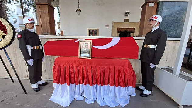Bafra'da Kıbrıs Gazisi Hikmet Deniz son yolculuğuna uğurlandı