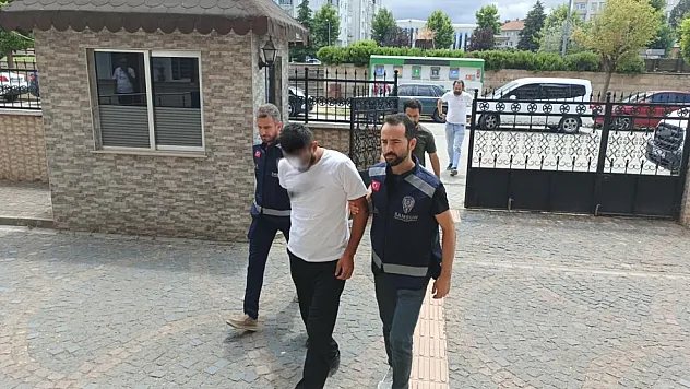 Bafra'da narkotik operasyonları: Metamfetamin ve 43 bin lira ele geçirildi