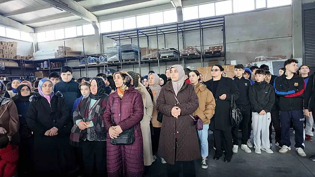 Bafra'da öğrenci ve veliler üretim alanlarını yerinde gördü