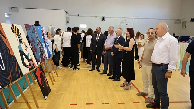 Bafra Fen Lisesi'nde 106 eser sergilendi