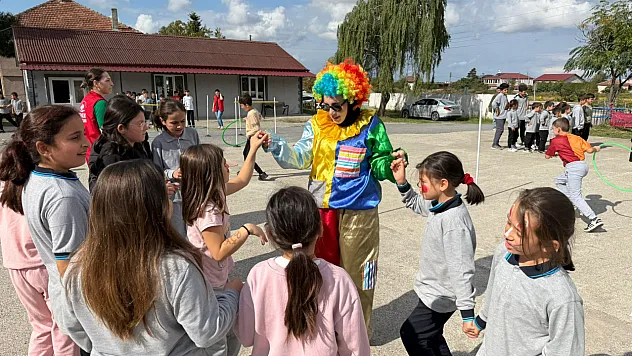 Bafra Gençlik Merkezi'nden Kelikler köy okuluna ziyaret