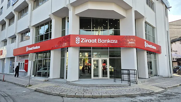 Bafra Ziraat Bankası yeni yüzüyle hizmete açıldı