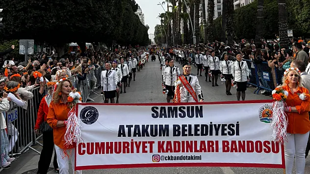 Bagetler Konuştu, Adana Coştu: Atakum'dan Unutulmaz Performans