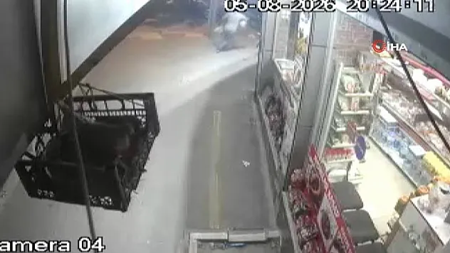 Bahçelievler'de bina çökme anı kamerada
