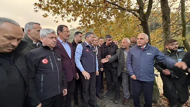 Bakan Çiftçi, selden etkilenen bölgelerde incelemelerde bulundu