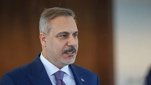 Bakan Fidan'dan YPG'nin feshi açıklamasına ilk yorum: Sahadaki karşılığını kontrol edeceğiz