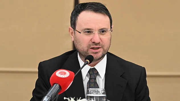 Bakan Gürlek açıkladı Sosyal medyaya yaş sınırı geliyor