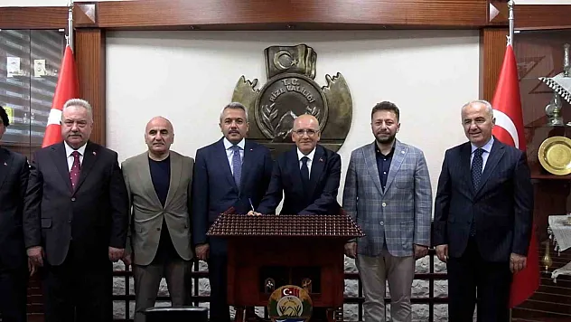 Bakan Şimşek Rize'de