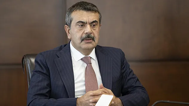 Bakan Tekin Turgutlu'daki silahlı saldırı sonrası Manisa'ya hareket etti