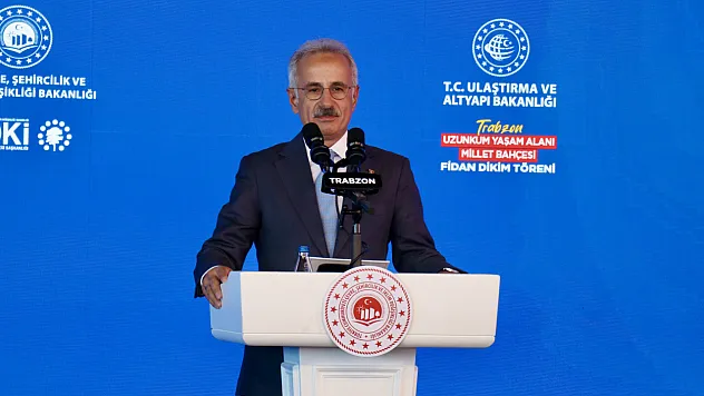 Bakan Uraloğlu'ndan hızlı tren müjdesi: Samsun-Trabzon arası 2 saate düşecek