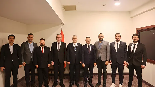Bakan Ömer Bolat MÜSİAD'da