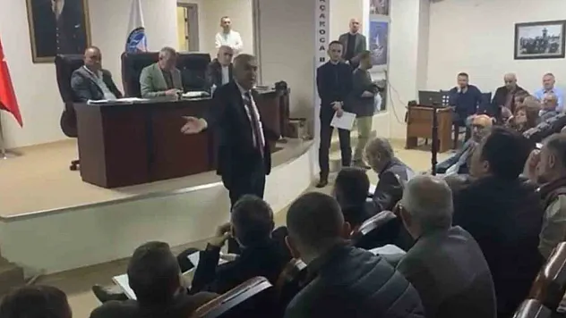 Başkan Albayrak Gazetecileri Kovdu