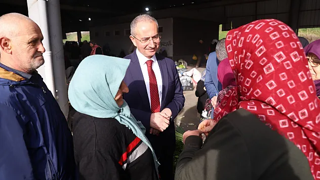 Başkan Dündar, Ramazan öncesi esnaf ve vatandaşlarla buluştu